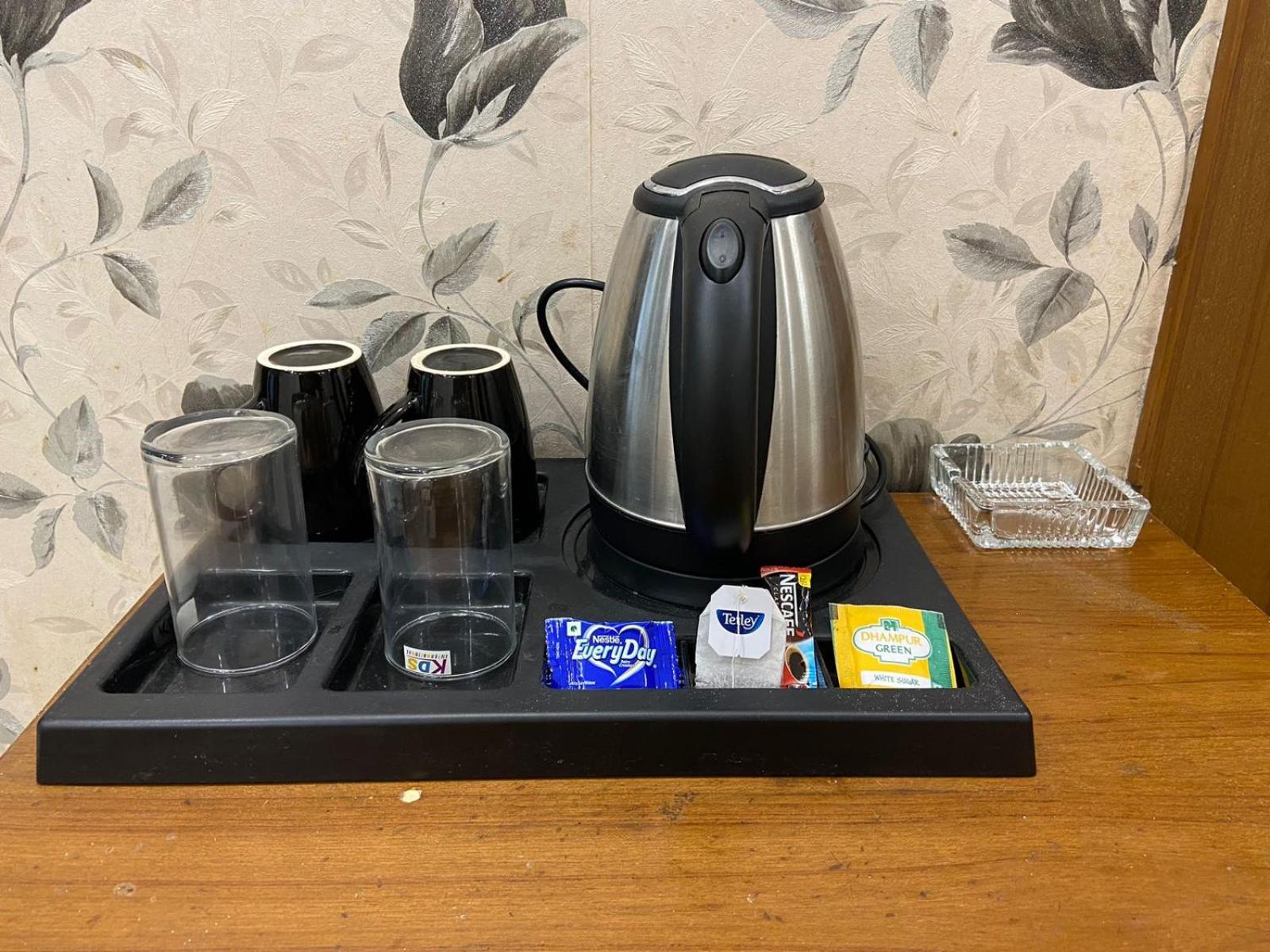Hotel Leaf 9 Boutique, Near Golf Course Road And Galleria Market غورغاون المظهر الخارجي الصورة