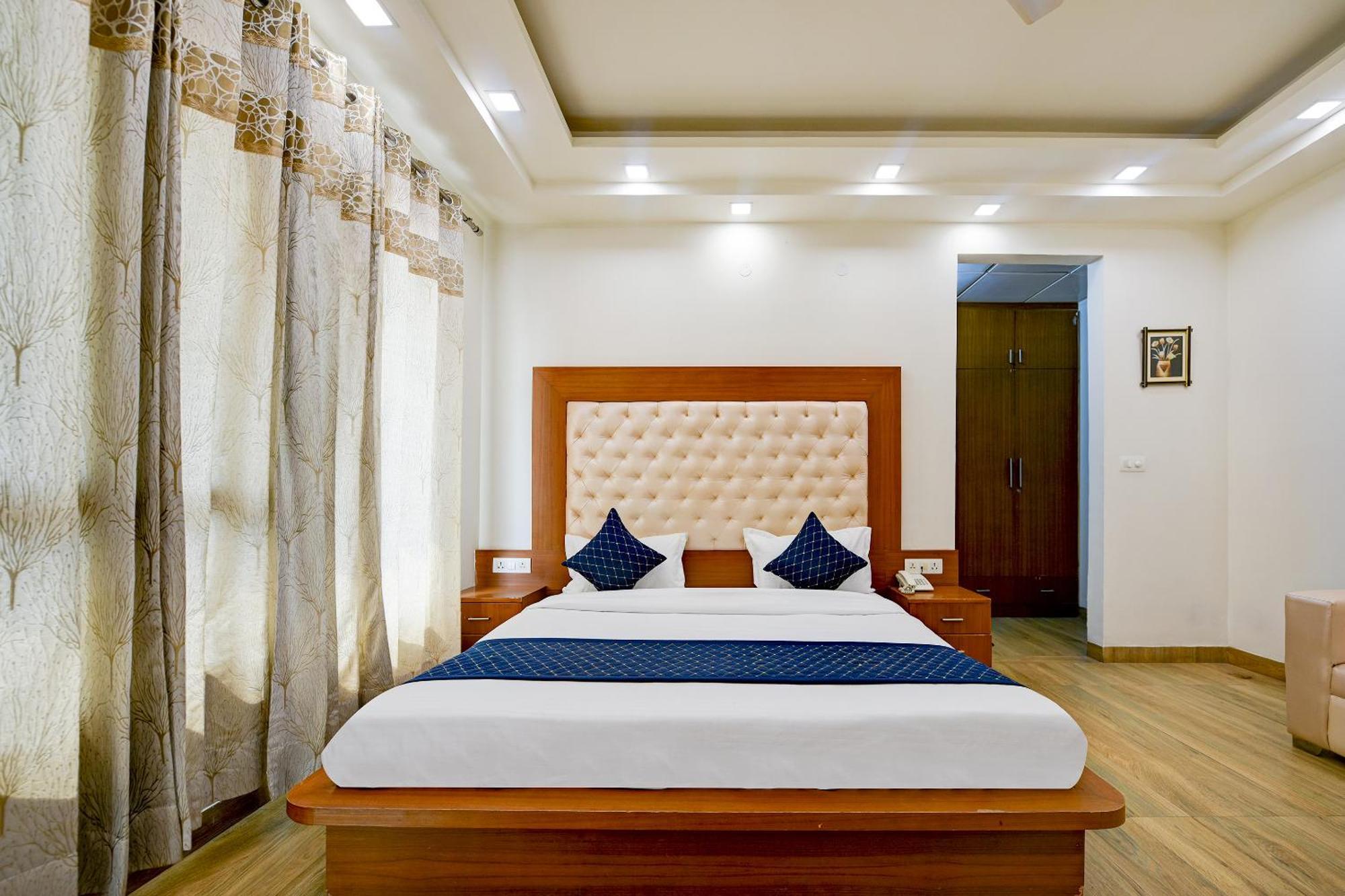 Hotel Leaf 9 Boutique, Near Golf Course Road And Galleria Market غورغاون المظهر الخارجي الصورة