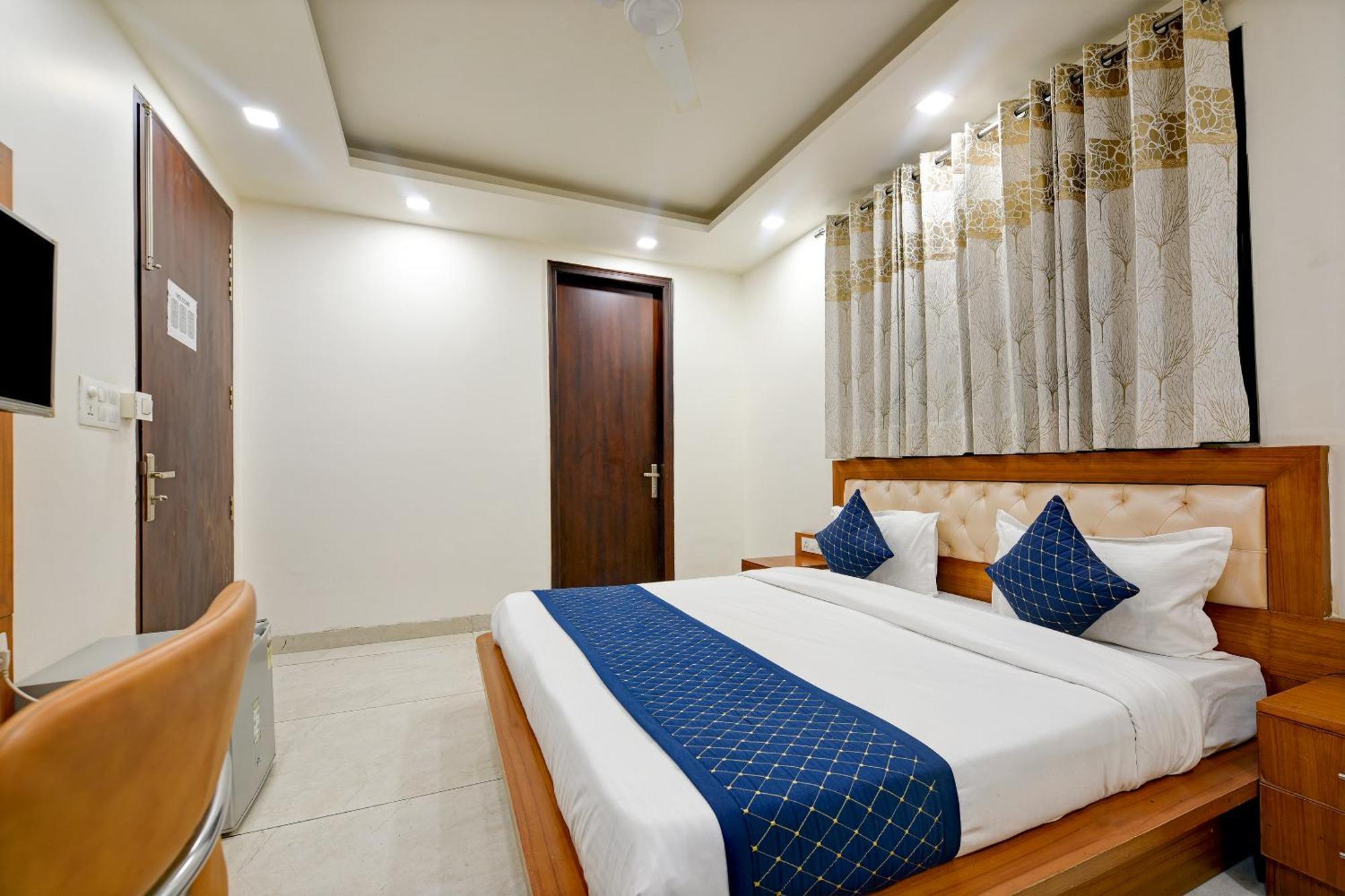 Hotel Leaf 9 Boutique, Near Golf Course Road And Galleria Market غورغاون المظهر الخارجي الصورة