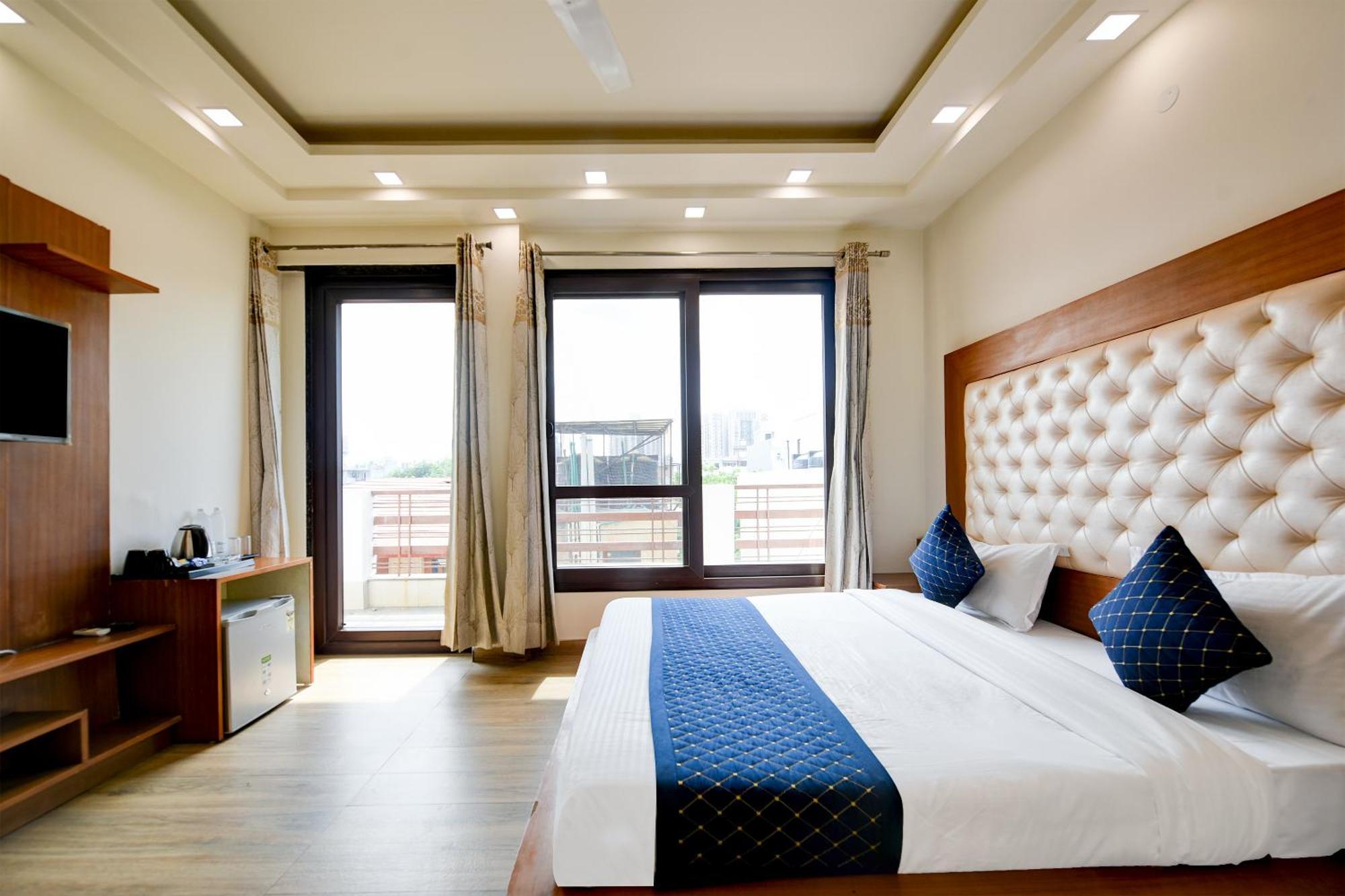 Hotel Leaf 9 Boutique, Near Golf Course Road And Galleria Market غورغاون المظهر الخارجي الصورة