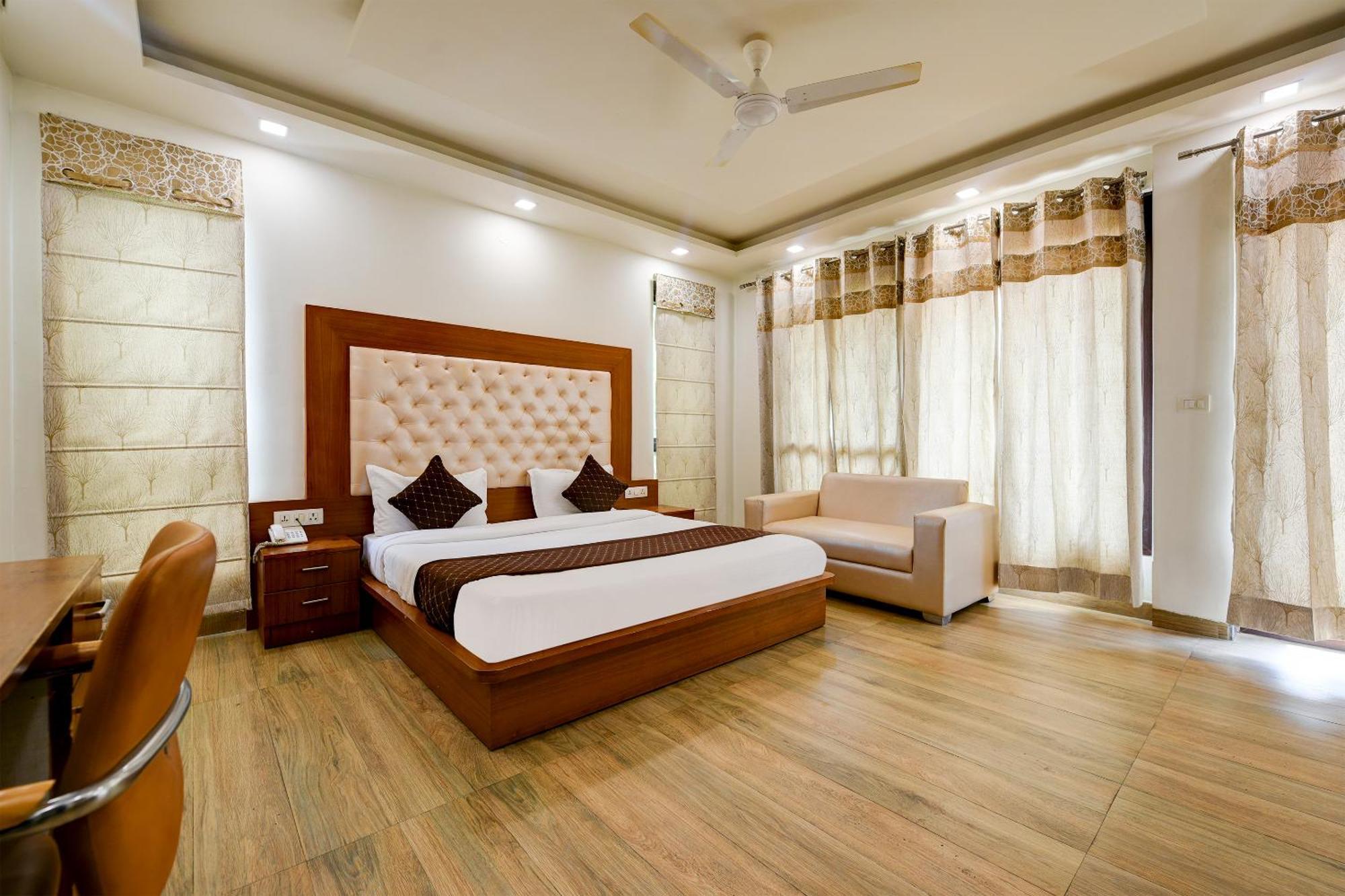 Hotel Leaf 9 Boutique, Near Golf Course Road And Galleria Market غورغاون المظهر الخارجي الصورة