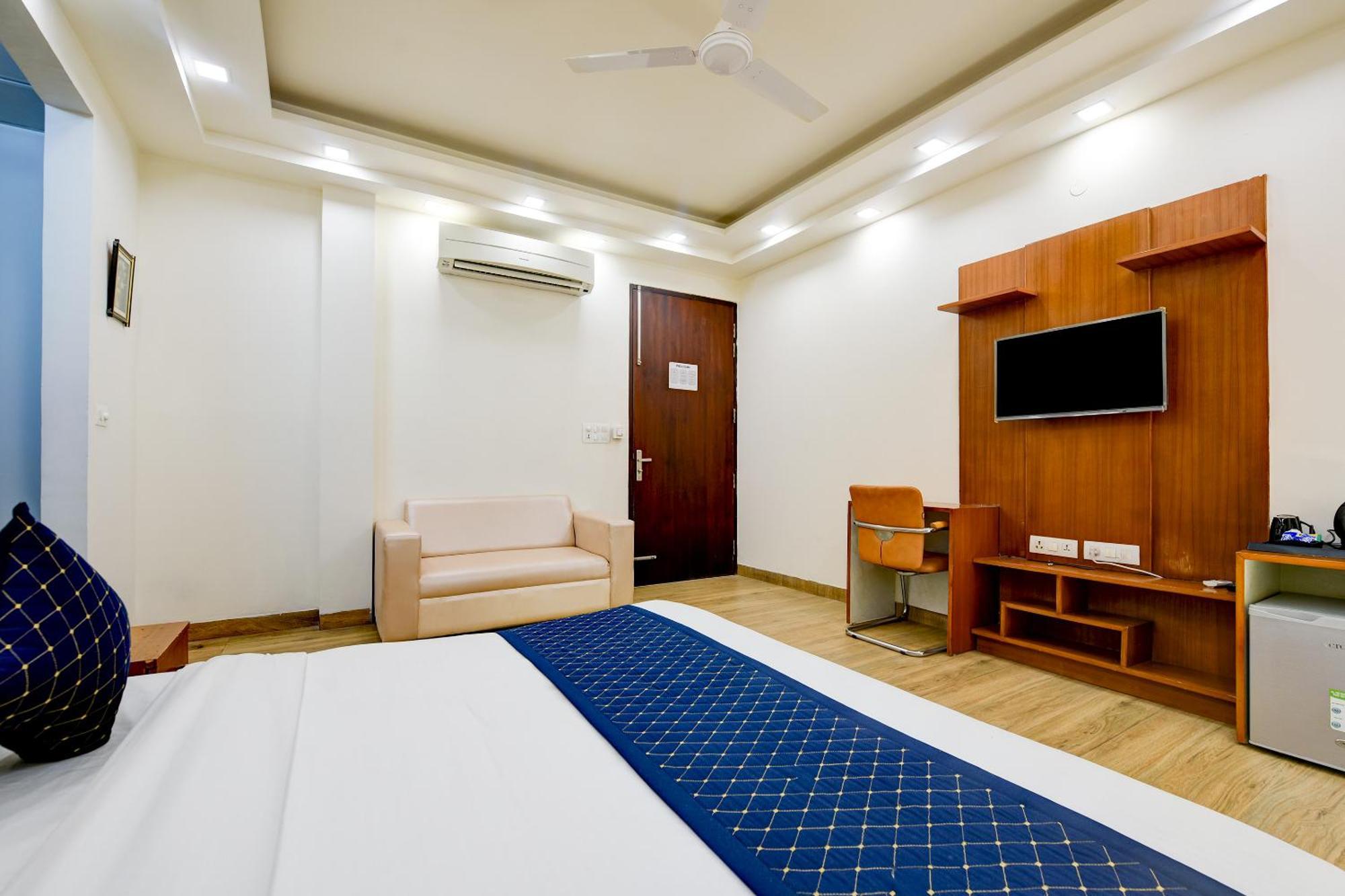 Hotel Leaf 9 Boutique, Near Golf Course Road And Galleria Market غورغاون المظهر الخارجي الصورة